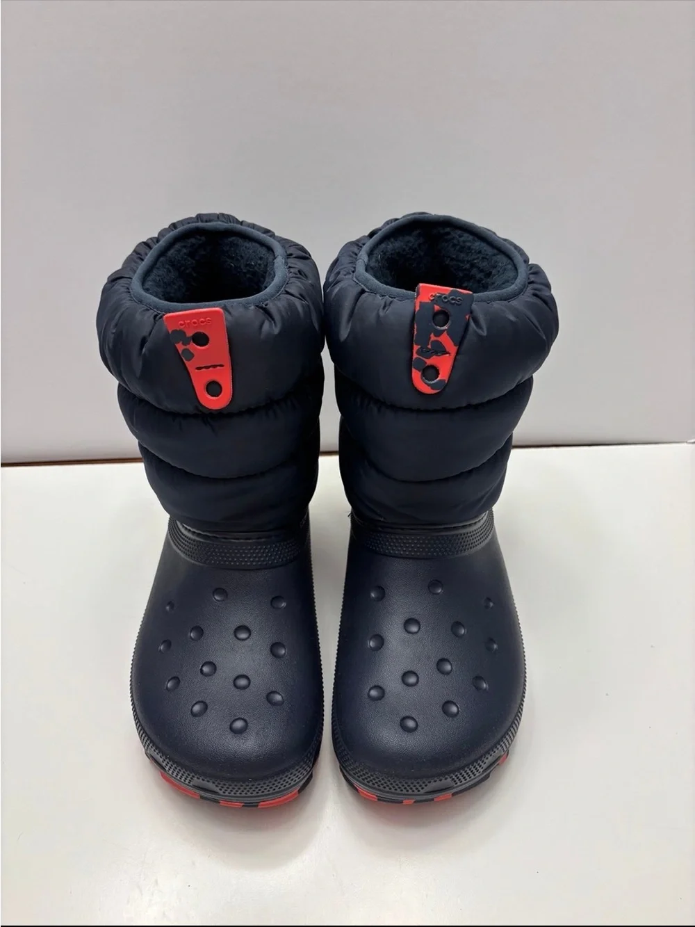 Crocs Boots - Classic Neo Puff Boots juniors size 4